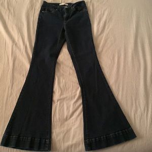 Dark wash KanCan flare Jean- like new!